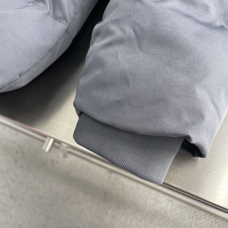 l0vis Vvtt0n down jackets